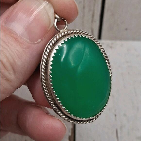 Native American Navajo Green Onyx Pendant Signed WL Vintage Sterling Silver - Picture 2 of 11